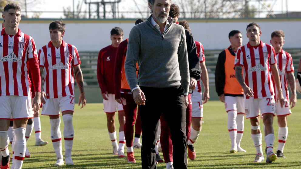 Eduardo Domínguez no sabe si seguirá al frente de Estudiantes de La Plata: las frases que expusieron la interna del León