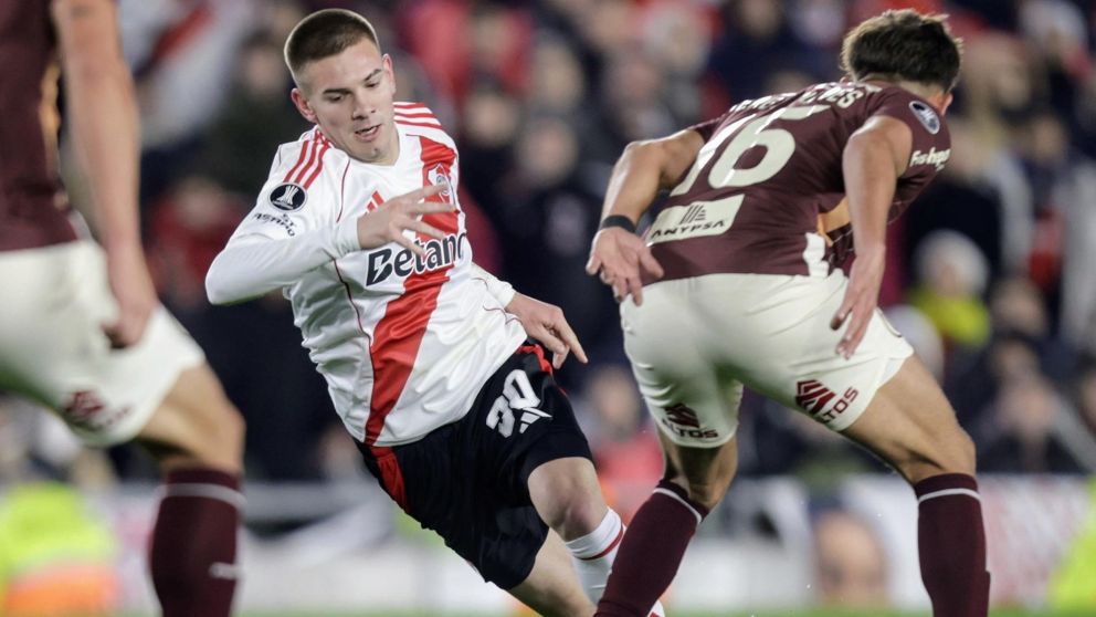 River se fue apagando y empató frente a Universitario de Perú por la Copa Libertadores