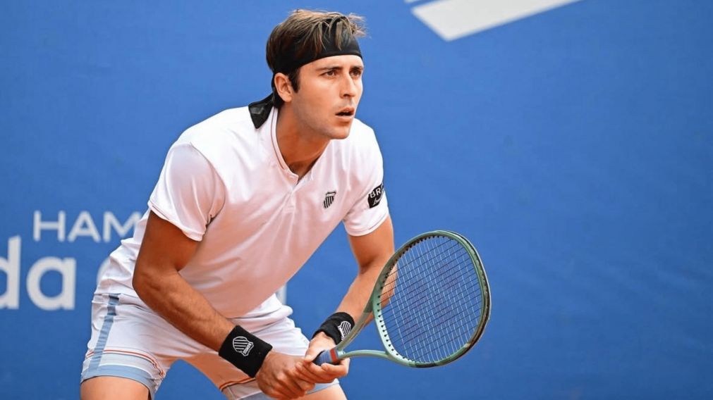Tomás Etcheverry le ganó a Camilo Ugo Carabelli y avanza a paso firme en el ATP 500 de Hamburgo