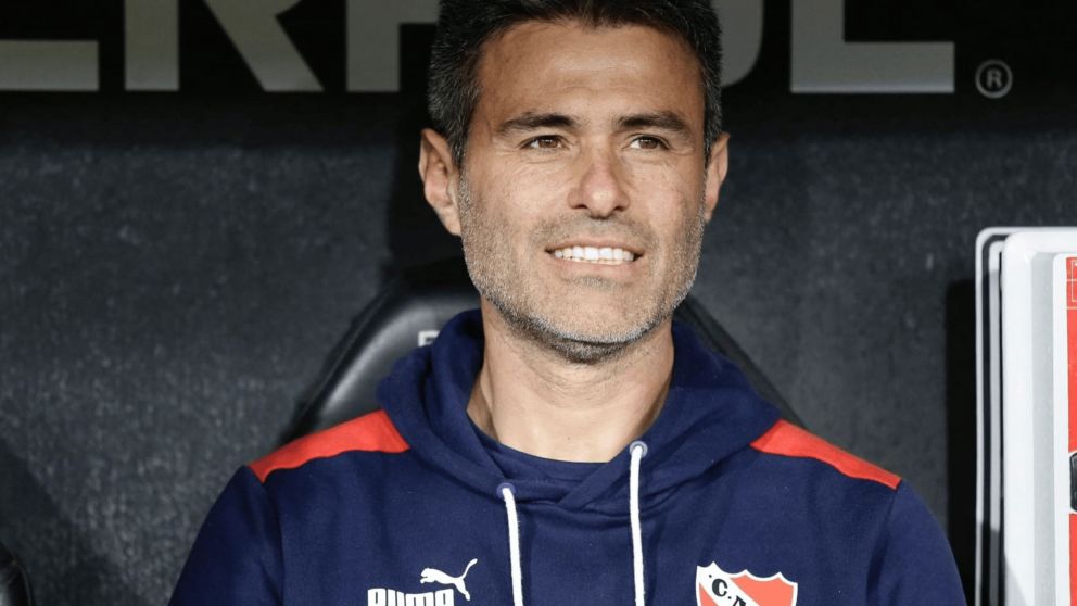 El volante con pasado en Boca que Julio Vaccari quiere para reemplazar a Felipe Loyola en Independiente