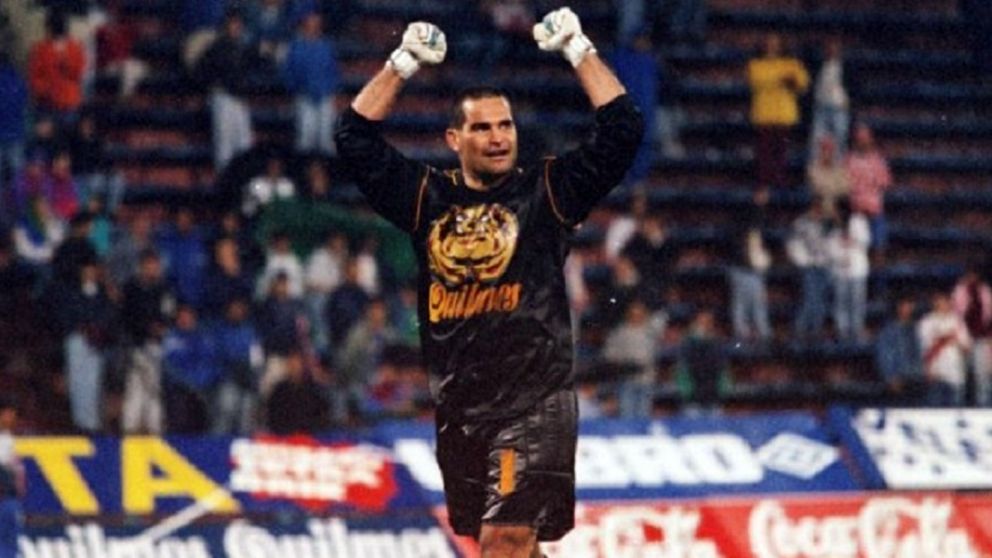 Jos� Luis Chilavert y un repaso en fotos de sus goles y atajadas m�s importantes