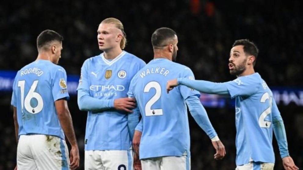 La estrella de Manchester City que elogió al Diablito Echeverri tras su debut: "Es buenisimo"
