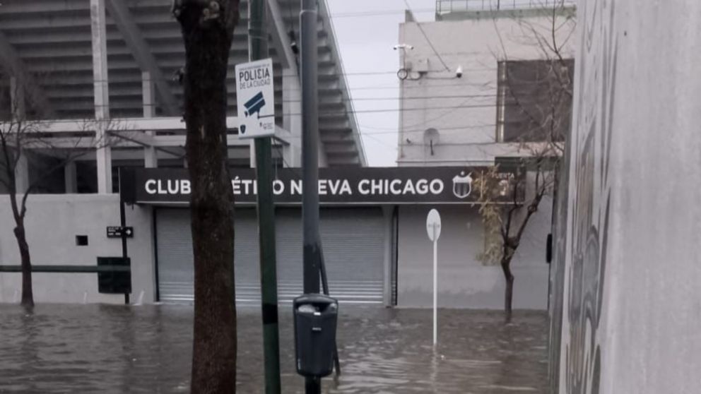 AFA suspendió otros 12 partidos de Primera Nacional, Primera B y Primera C del sábado por el temporal