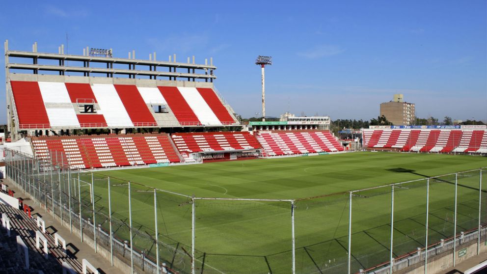 Estudiantes de la Plata venció a Sarmiento de La Banda por Copa Argentina