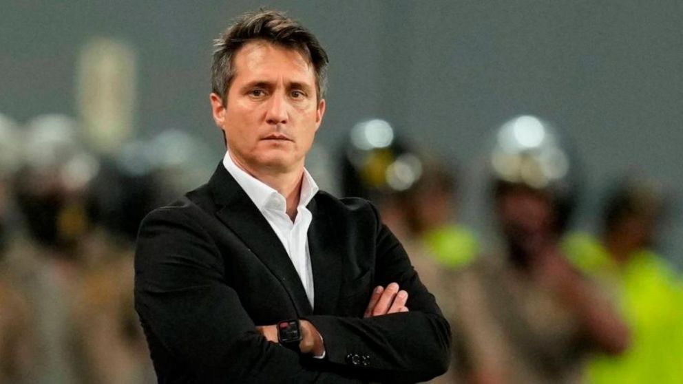 Guillermo Barros Schelotto quiere a un ex Boca para el arco de Vélez