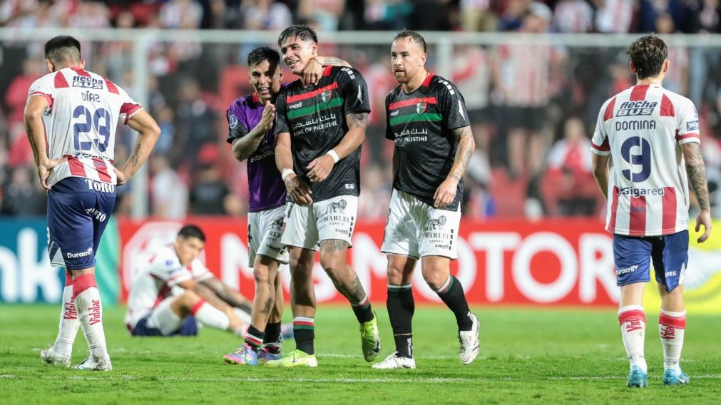 Unión de Santa Fe perdió un partido increíble con Palestino y quedó con un pie afuera de la Copa Sudamericana