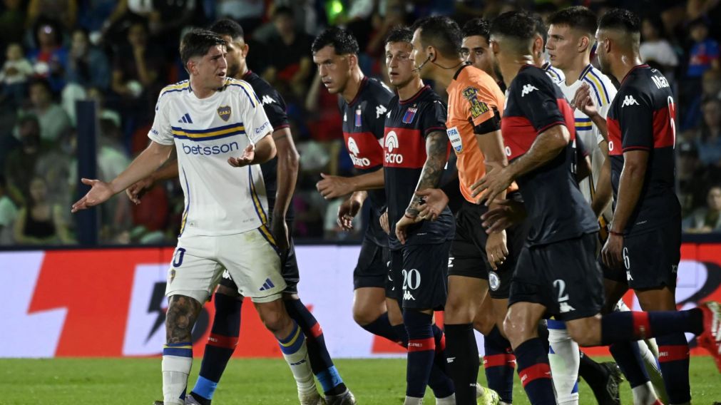 Así fue el gol que el VAR le anuló a Boca por mano de Belmonte, quien explotó de bronca: "Hace varias fechas nos vienen perjudicando"