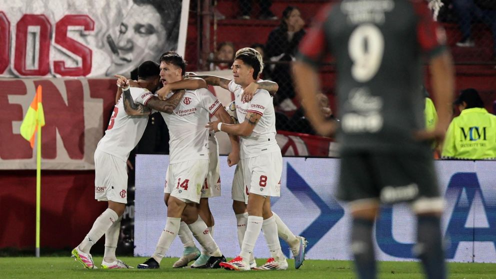 Barracas Central le dio un golpazo a Huracán y no lo dejó subir al podio en la Zona A del Torneo Apertura