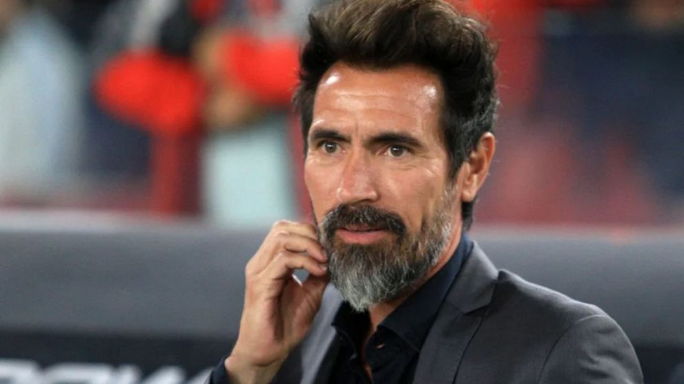 Domínguez fue contundente sobre su futuro tras la dura derrota de Estudiantes ante Argentinos Jrs