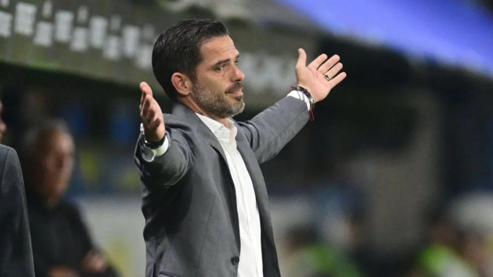 Boca oficializó la salida de Fernando Gago con un breve y tardío comunicado