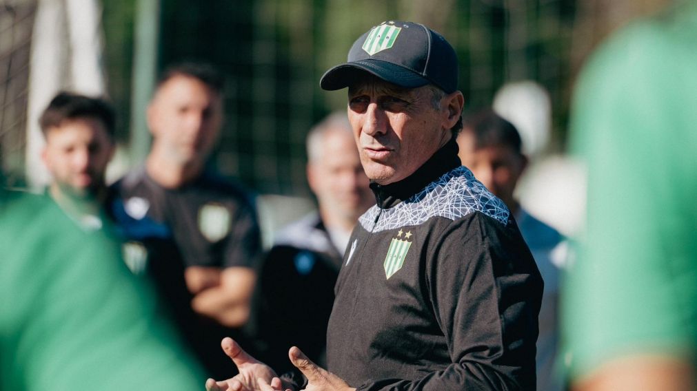 Pedro Troglio se convirtió en el nuevo DT de Banfield tras la salida de Ariel Broggi