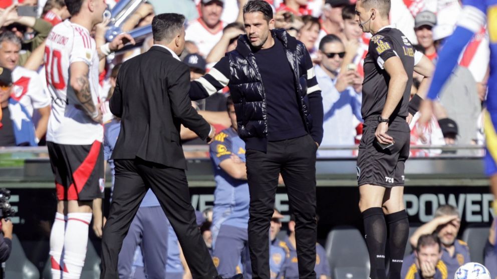 Fernando Gago se amparó en el arbitraje de Nicolás Ramírez: las excusas del DT de Boca, después de perder el Superclásico con River