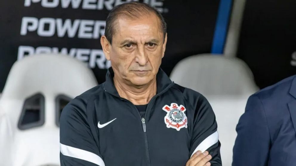 Corinthians evalúa la continuidad de Ramon Díaz luego de la derrota ante Fluminense en el Brasileirao