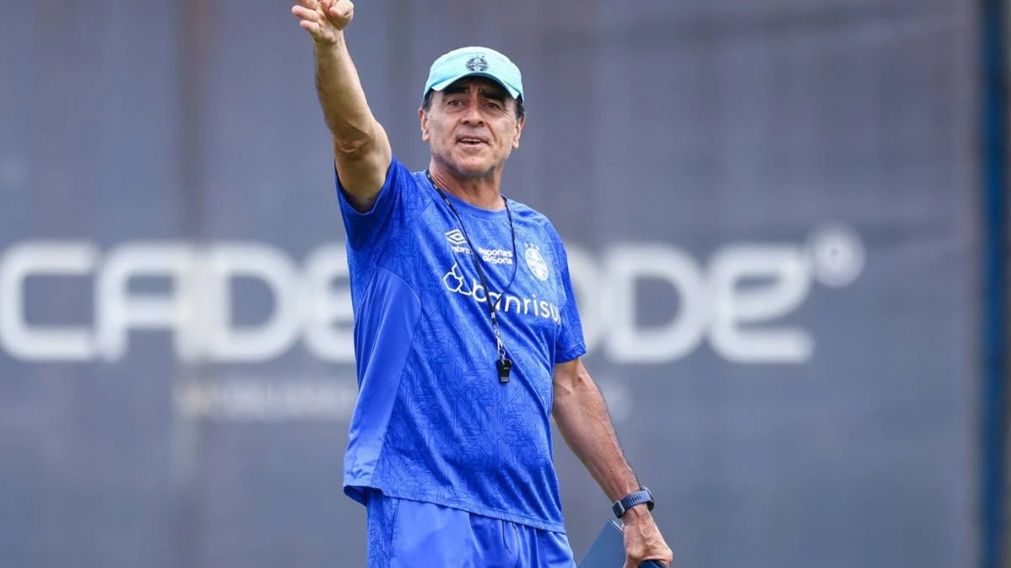 Gremio se hartó de Gustavo Quinteros y lo despidió después de tres meses
