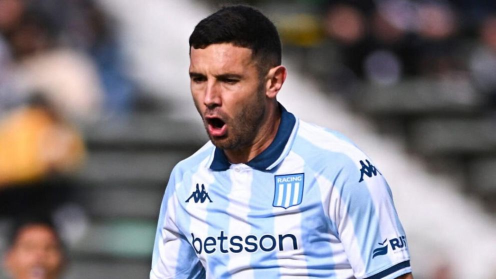 Alerta en Racing: Maravilla Martínez recibió un llamado que puede ser determinante para su futuro como futbolista