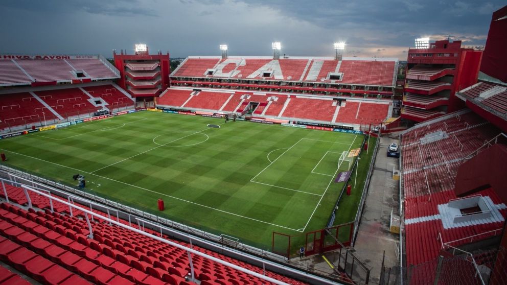 De inhibición en inhibición: a Independiente le cayó otro reclamo de la FIFA