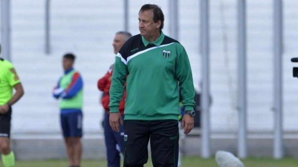 Walter Perazzo analizó el objetivo de Nueva Chicago en un campeonato exigente