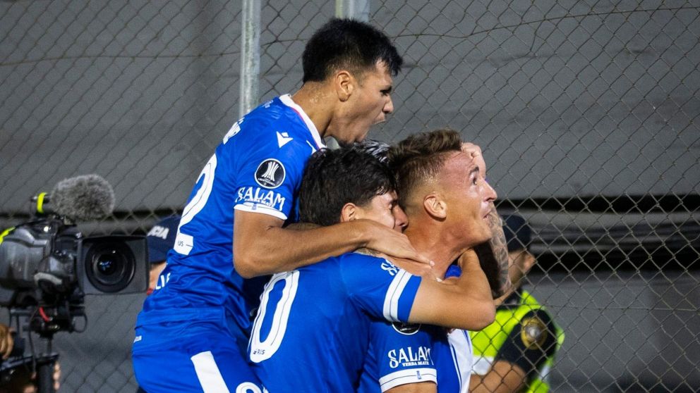 Vélez se llevó una goleada histórica de Paraguay frente a Olimpia y tiene puntaje perfecto en la Copa Libertadores