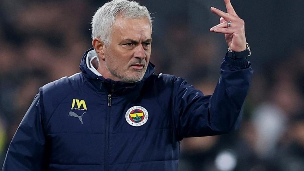 José Mourinho fue sancionado por agarrar de la nariz al DT rival: multa de dinero y algo que le dolerá mucho más