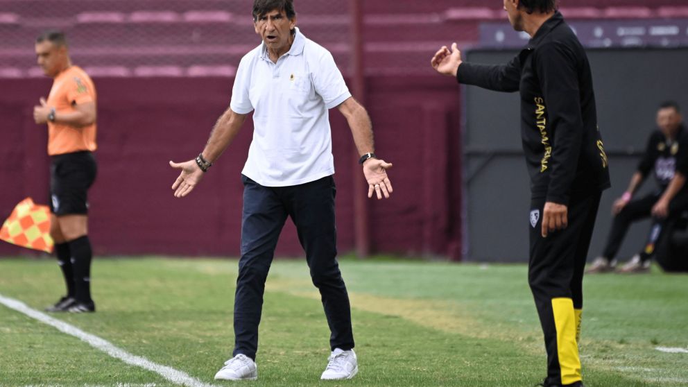 Es el mimado de la dirigencia de Racing, Costas planeaba darle minutos ante Banfield pero se volvió a lesionar y ahora preocupa su futuro