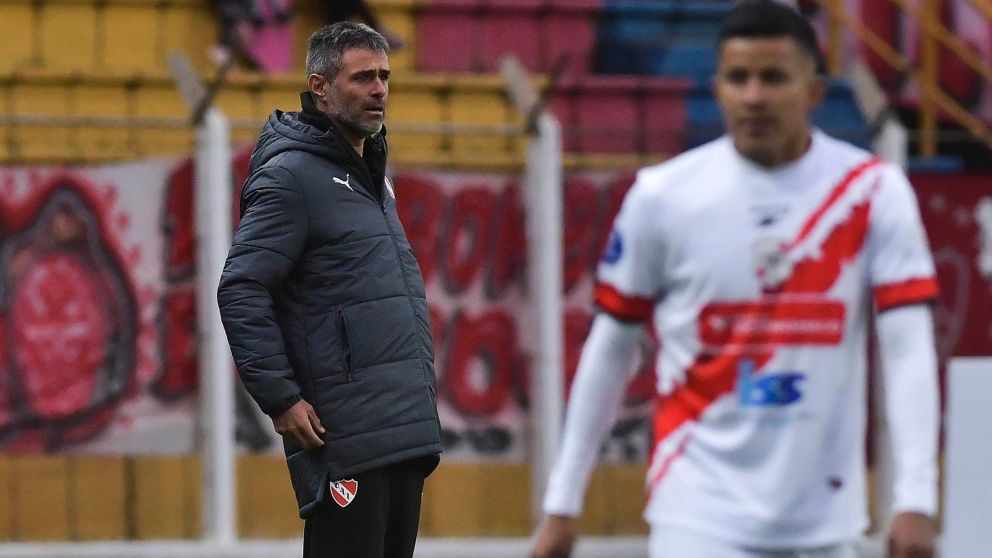 Vaccari no dudó y le bajó la espuma a la caída de Independiente ante Nacional Potosí: "No me preocupa..."