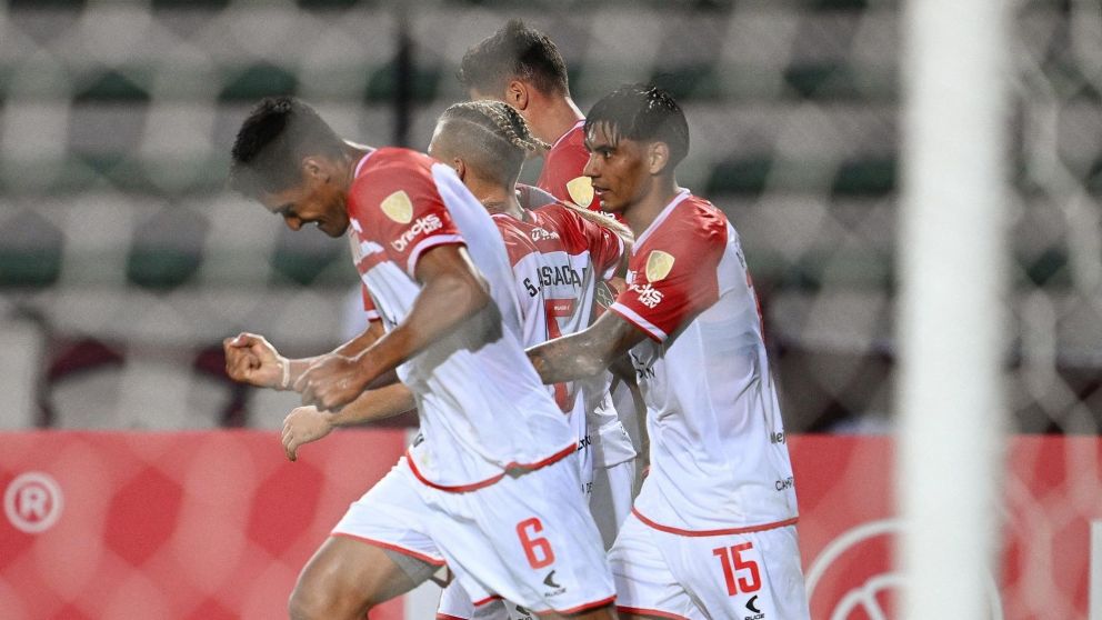 Estudiantes de La Plata venció como visitante a Carabobo y arrancó la Copa Libertadores con una sonrisa