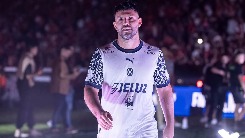 El Kun Agüero marcó un golazo para Independiente en el fútbol Senior: tremendo empate en el clásico con Racing