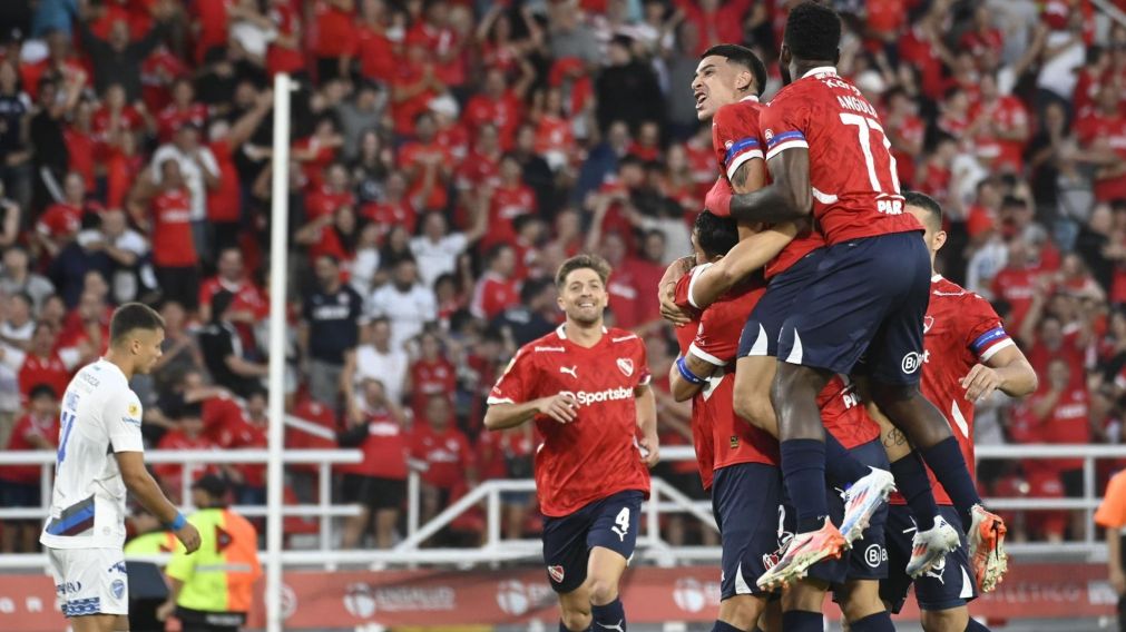 Independiente destroz� a Godoy Cruz y sigue en lo m�s alto de la Zona B del Torneo Apertura