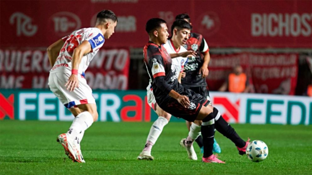 Pelota Libre o Fútbol Libre: cómo ver en vivo Central Córdoba vs. Argentinos por el Torneo Apertura 2025