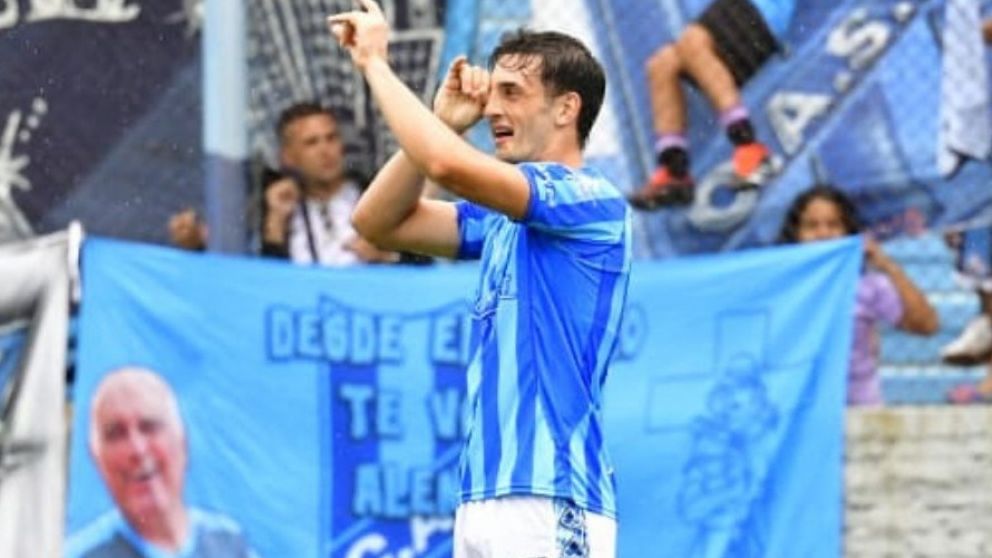 GOLES SON AMORES. MAÑANA, EL ATACANTE QUIERE SEGUIR DE RACHA CUANDO SU EQUIPO VISITE AL CADU.