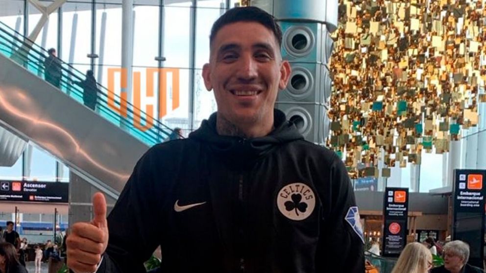 El tremendo recibimiento de Ricardo Centuri�n en Bolivia: fotos, aut�grafos y un saludo especial