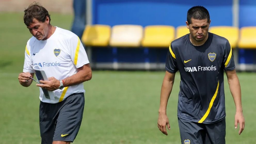 Julio Falcioni destroz� a Juan Rom�n Riquelme y revivi� una vieja pelea en Boca: "Tengo c�digos..."