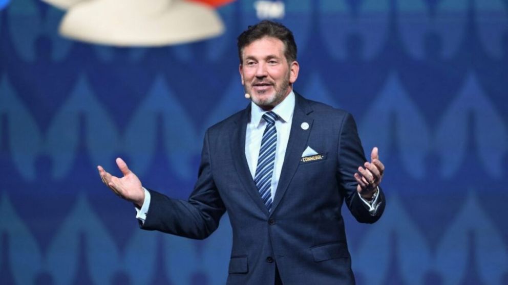 El presidente de la Conmebol lanzó una insólita frase y fue apuntado por racismo en Brasil