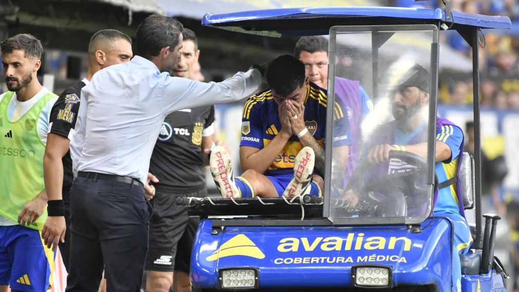 Atención Boca: Williams Alarcón se fue llorando tras lesionarse y enciende todas las alarmas
