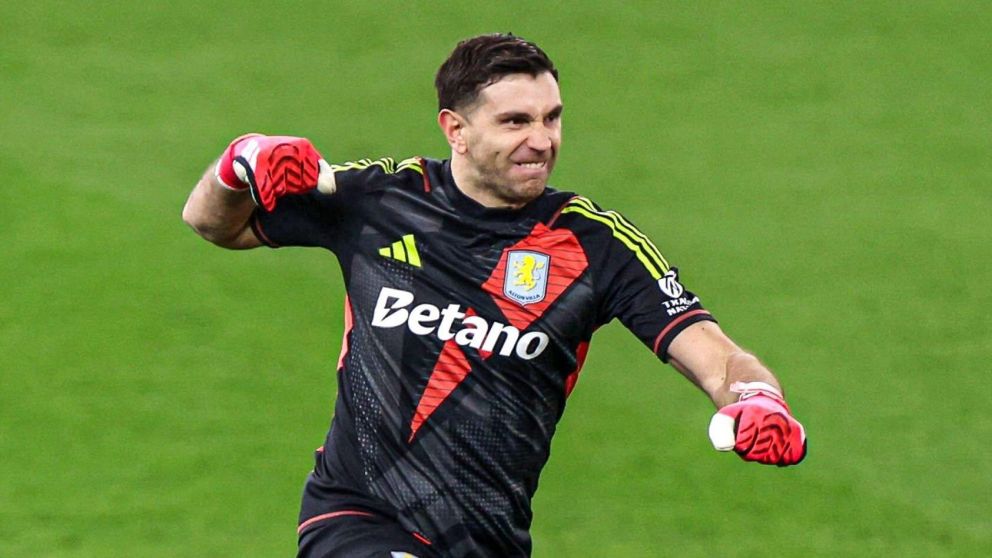 El Aston Villa de Dibu Martínez liquidó a Brujas y se clasificó a los cuartos de final de la Champions League