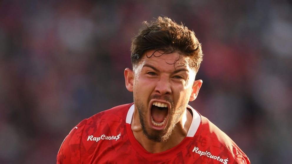 Independiente venci� a San Lorenzo en un duelo con muchas pol�micas y es puntero en la Zona B del Torneo Apertura