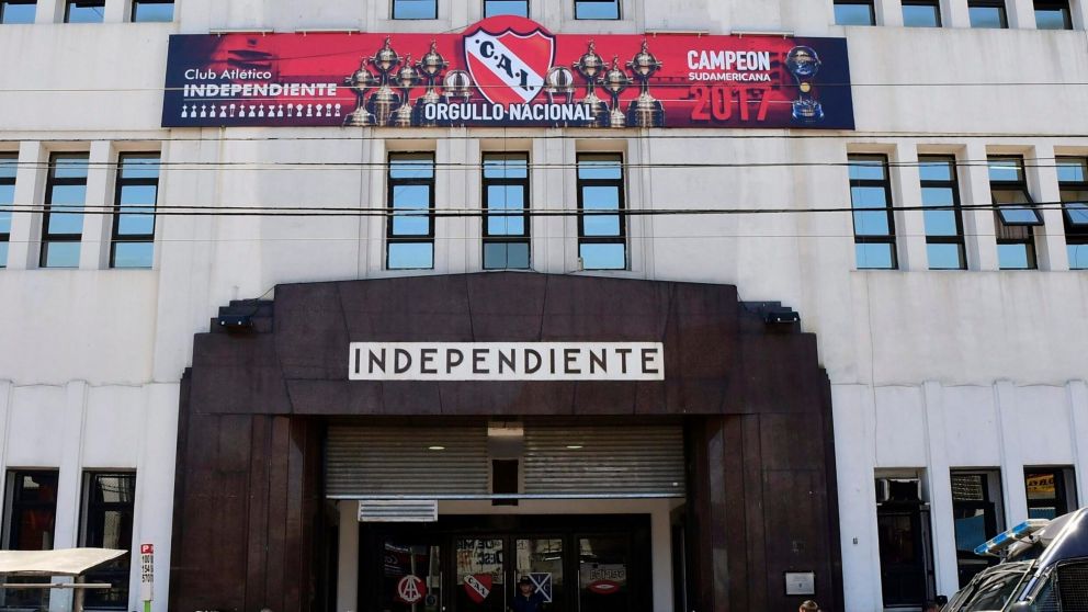 Independiente deberá pagarle una insólita cifra a un jugador de Boca por una vieja deuda para evitar una nueva inhibición