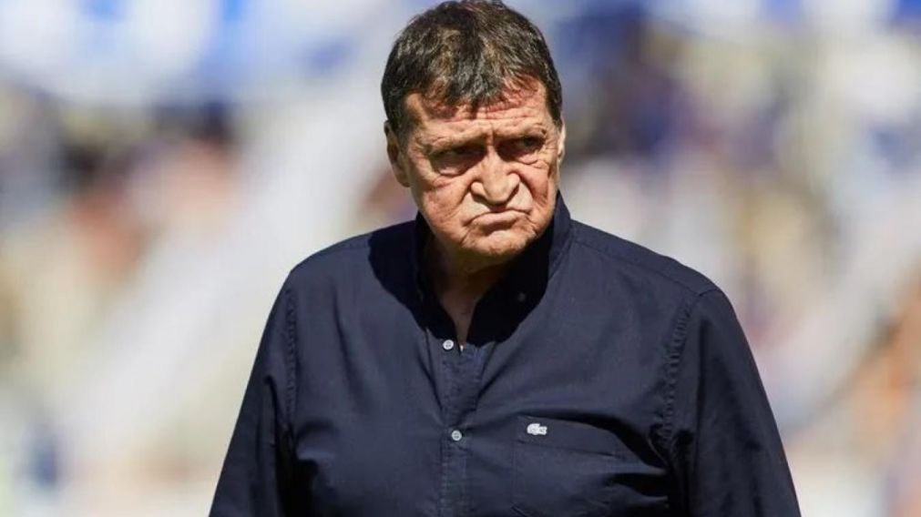 Julio Falcioni se postuló para dirigir a Vélez y ser el reemplazante de Sebastián Domínguez