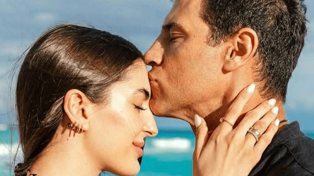 Sebastián Domínguez se hunde con Vélez pero revive con el amor de una modelo mexicana, 16 años menor