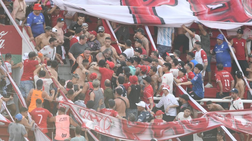 Barras de Huracán se mataron a golpes minutos antes del clásico con San Lorenzo