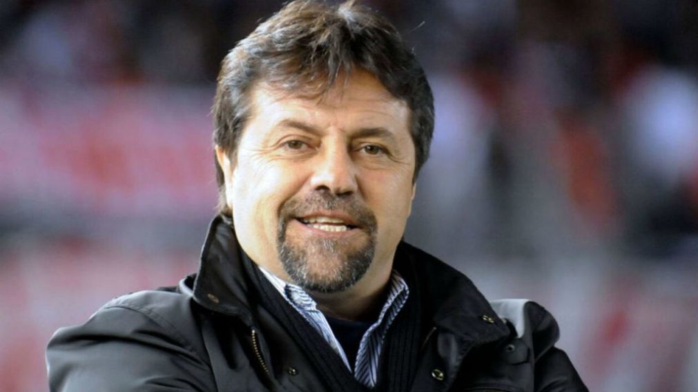 Caruso Lombardi vuelve fútbol argentino para dirigir a un inesperado equipo
