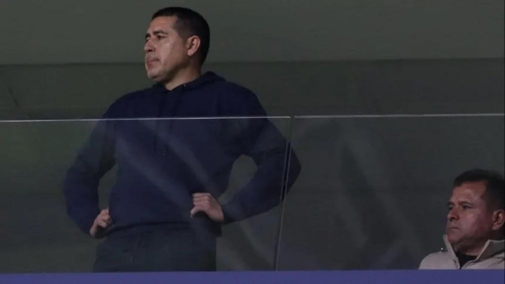 Estallido en Boca: Riquelme se metió al vestuario tras la derrota con Alianza Lima y despedazó a los jugadores