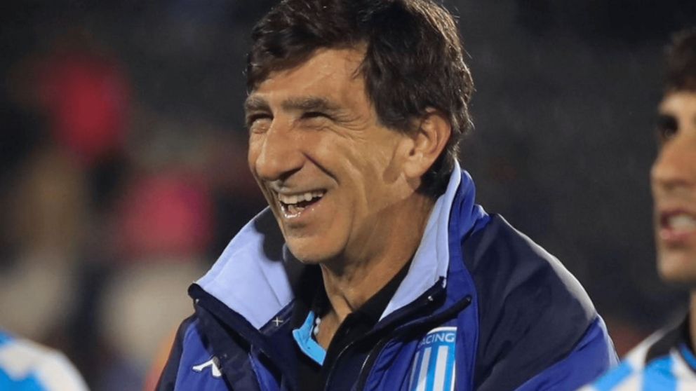 El jugador de Racing que Gustavo Costas no pone nunca y Diego Milito quiere vender
