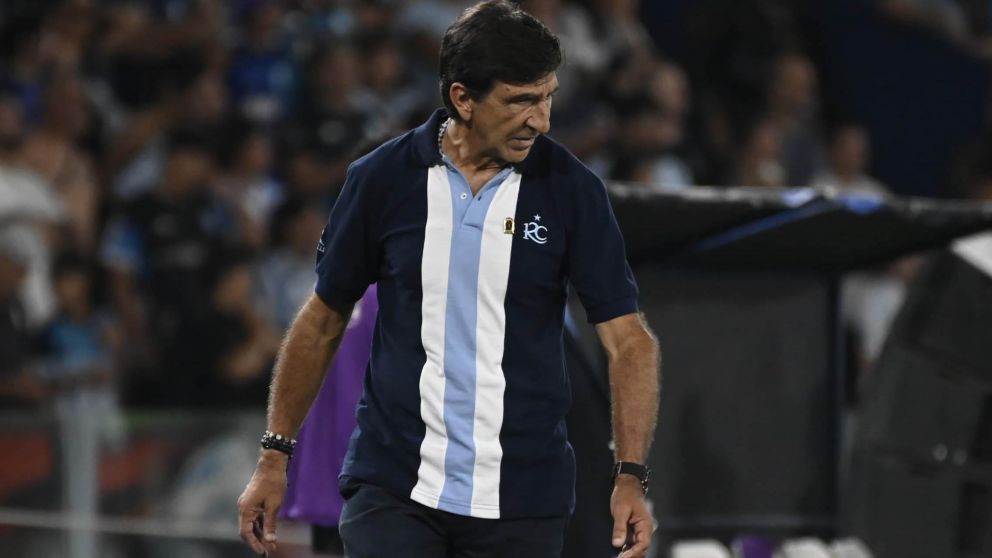 Racing hoy: Gustavo Costas recupera a una figura pero pierde a otras dos para enfrentar a Botafogo por la Recopa