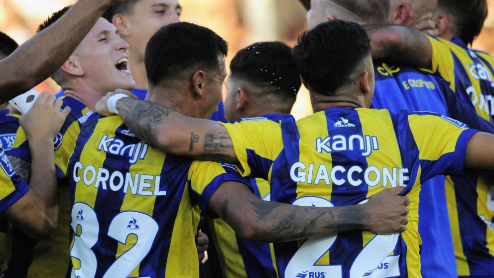 Rosario Central y su sana costumbre: venció a Newell's en el clásico, estiró su paternidad y dejó al DT Mariano Soso contra las cuerdas