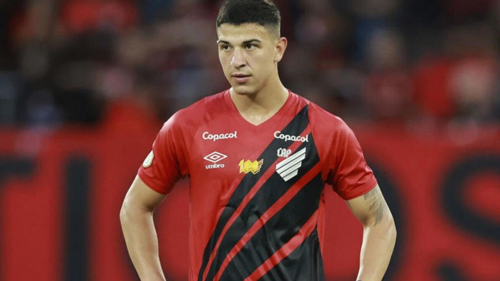 River hizo una última oferta por Esquivel: la respuesta final de Paranaense