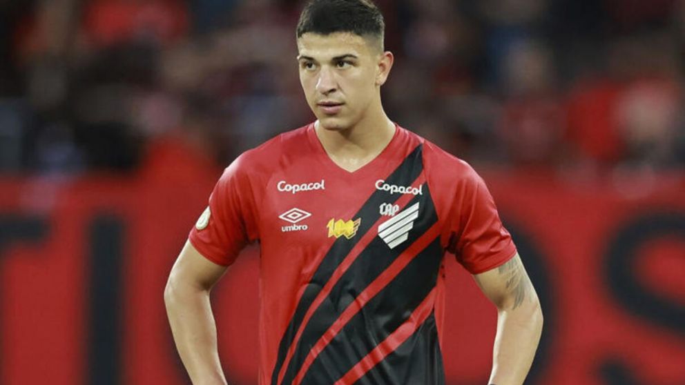 River hizo una última oferta por Esquivel: la respuesta final de Paranaense