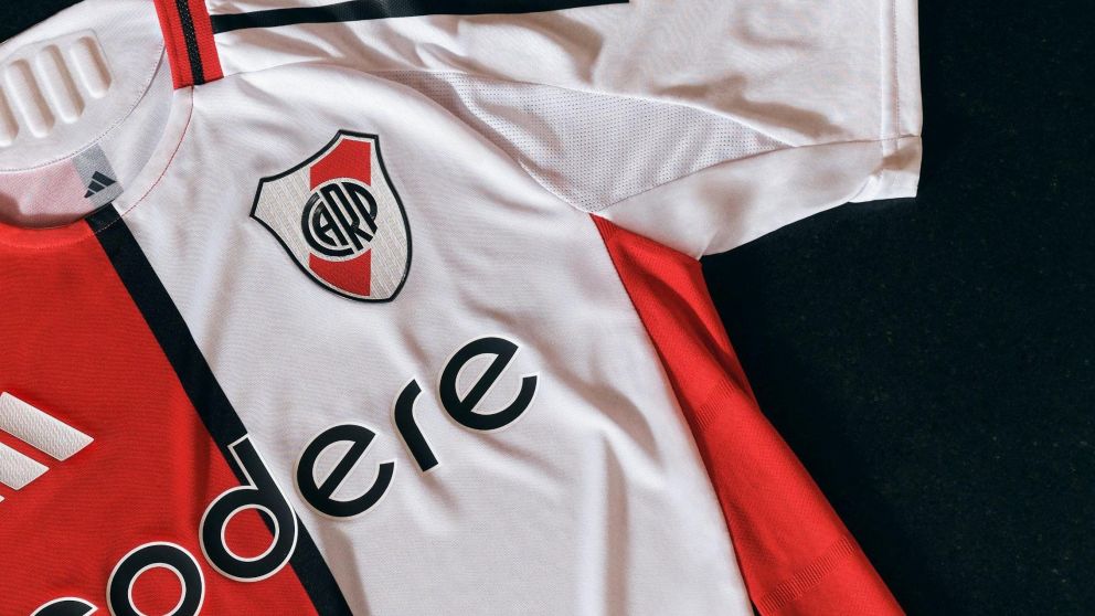 River presentó su nueva camiseta con un diseño inédito y la estrenará ante Godoy Cruz