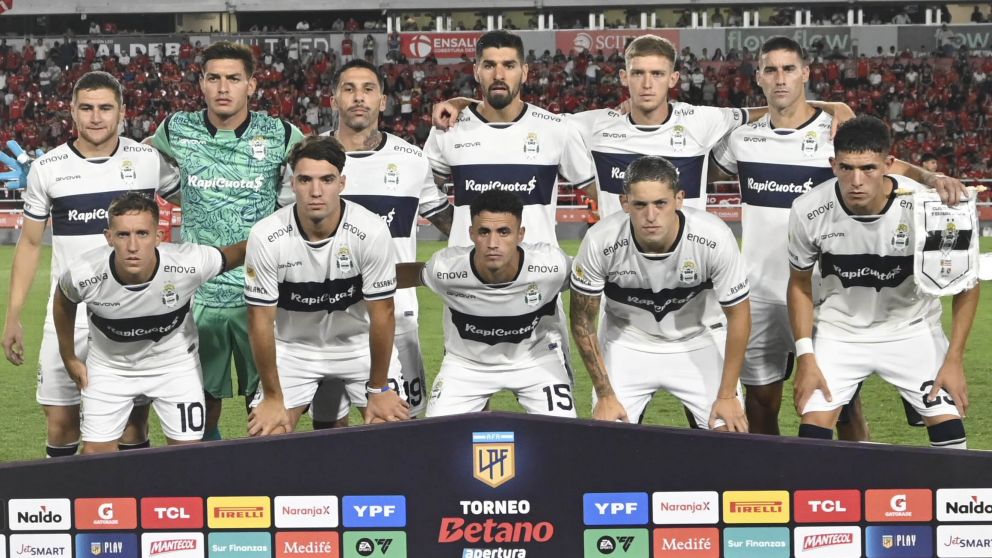 Gimnasia consiguió un entrenador poliglota para reemplazar al uruguayo Marcelo Méndez