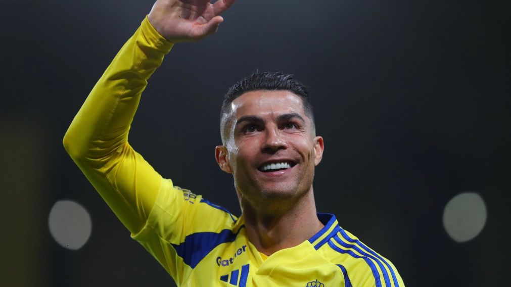 Cristiano Ronaldo hizo su primer gol con 40 años y sigue en camino hacia los 1000 festejos: cuántos lleva
